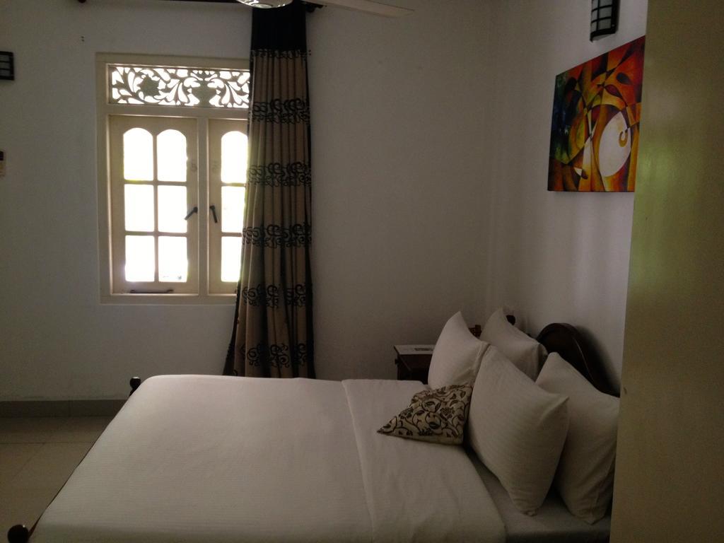 Hotel Fire Dragon Hideaway Negombo Pokój zdjęcie