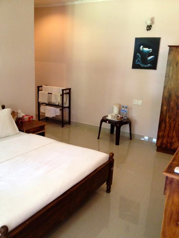 Hotel Fire Dragon Hideaway Negombo Pokój zdjęcie